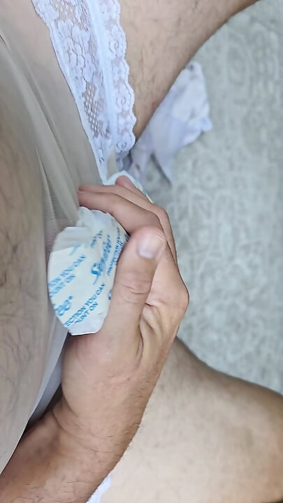 Takepad u vintage čarapama s prozirnim gaćicama SPERMA