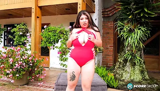 Naturally stacked Coral Guzman's huge-boob show