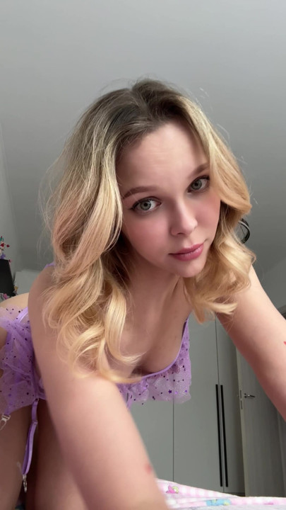 Arched my back in this tight purple lace set