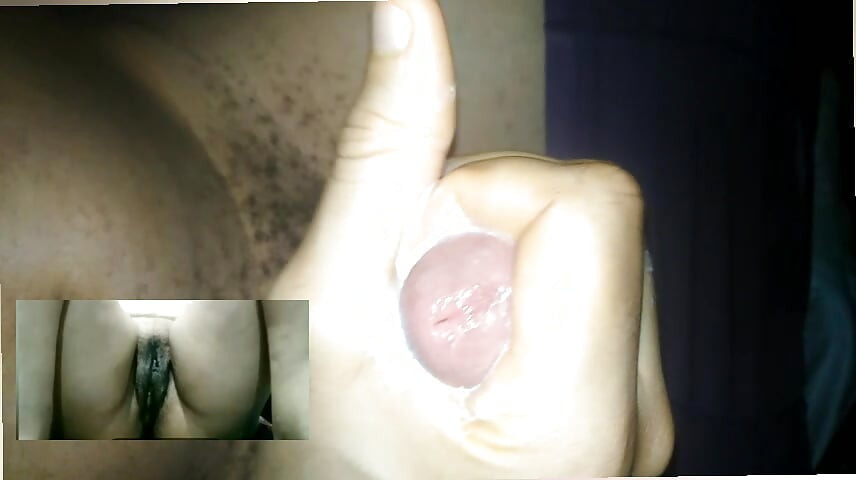 Masturbando em uma vídeo chamada