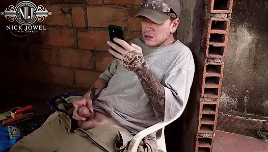 Şef Ambar Prada bir duvarcı ile yatıyor