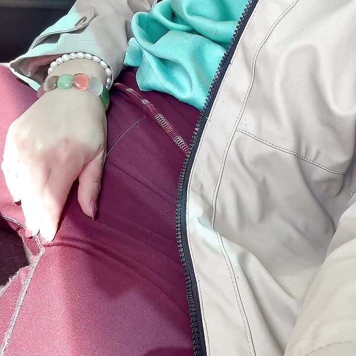 Piss on the Ground Then Come in Car