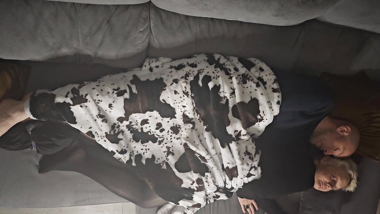 Ben Uyumak Istedim, O Da Vajinamı Ve Popomu Becermek Istedi