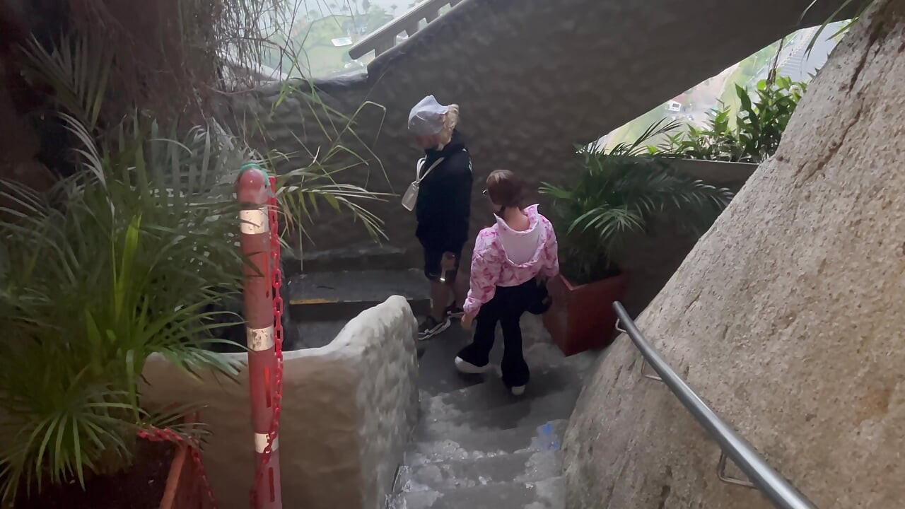 Katty Blake je objevena turisty, kteří mají sex v Piedra Del Penol, Guatape, Antioquia, Col