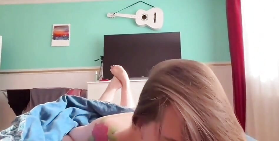 Slobbery Γλυκές πίπες Πιπίλισμα πούτσο και χύσιμο Μέρος 3