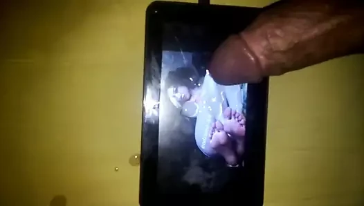 Adrianna clapp ayakları boşalıyor 2 (büyük zenci yarağı)