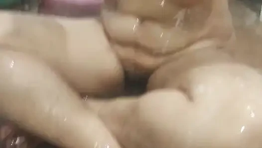 Priya bahbi Chikani körpershow
