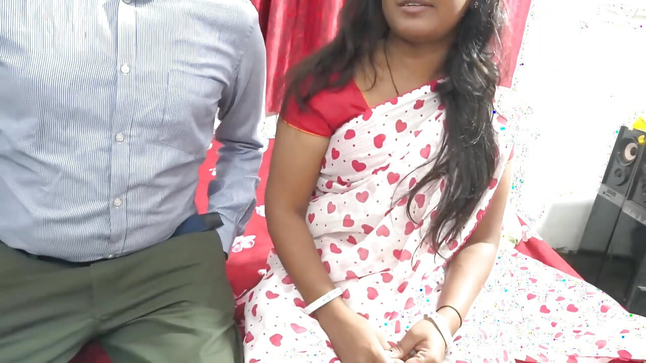 Bhabhi Looks Absolutely Stunning in That Saree It Makes Me Feel Like I'm Definitely Going to Fuck Her Pussy Today.