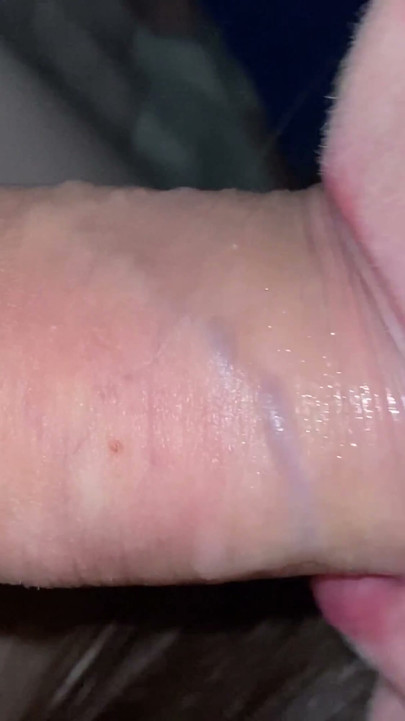 Filled the beauty's mouth with sperm, which he couldn't stand and sperm poured on his lips | Clip 2