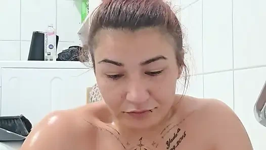 Эротическое масляное шоу