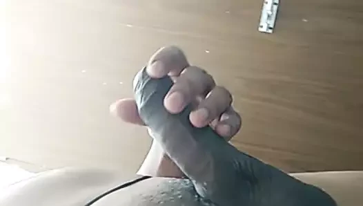 Suka berseronok sendiri