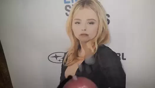 Chloe grace moretz boşalıyor 2