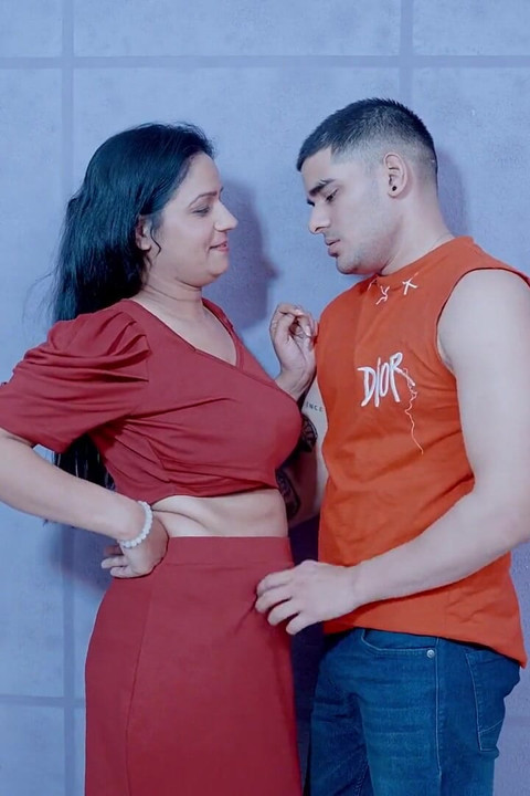 Indian Desi Hot Bhabhi Desperate for the Sexual Satisfaction