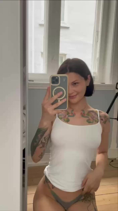 Hadi özel olalım ve şimdi OnlyFans'ıma katılalım