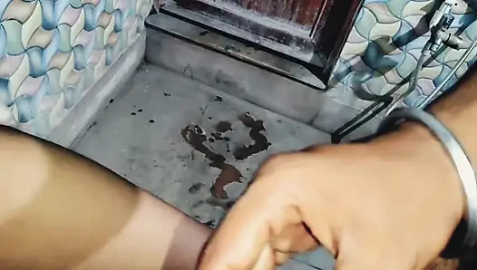 Fucking my girlfriend in her bathroom