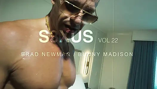 Blonde Model with a Perfect Body Fucks Hung Stranger - S3xus