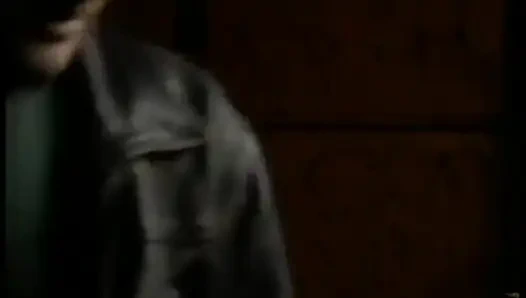 Om sange mergokin keponakannya yang masih muda lagi asik muasin memeknya