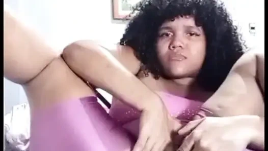 Тряска большой задницы и волосатая киска сквиртует