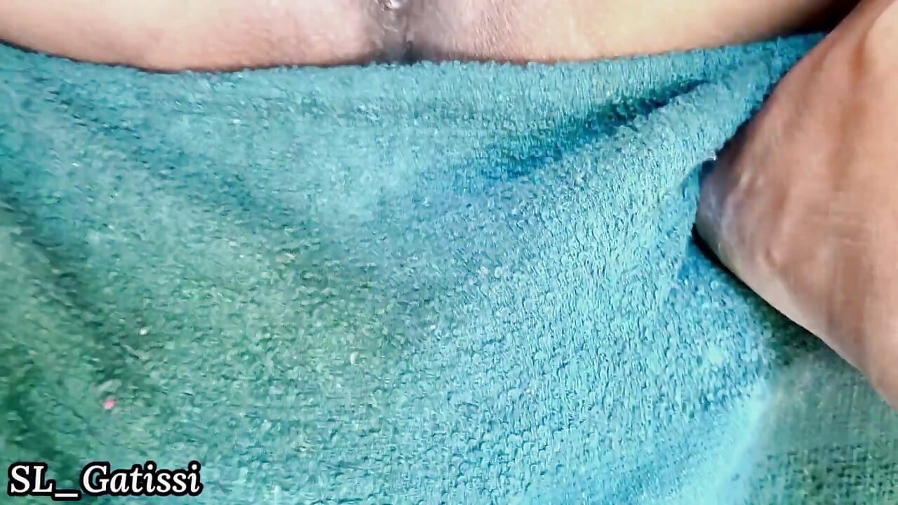For the First Time, I Inserted a Natural Iron Pipe and an Eggplant Into Pusi