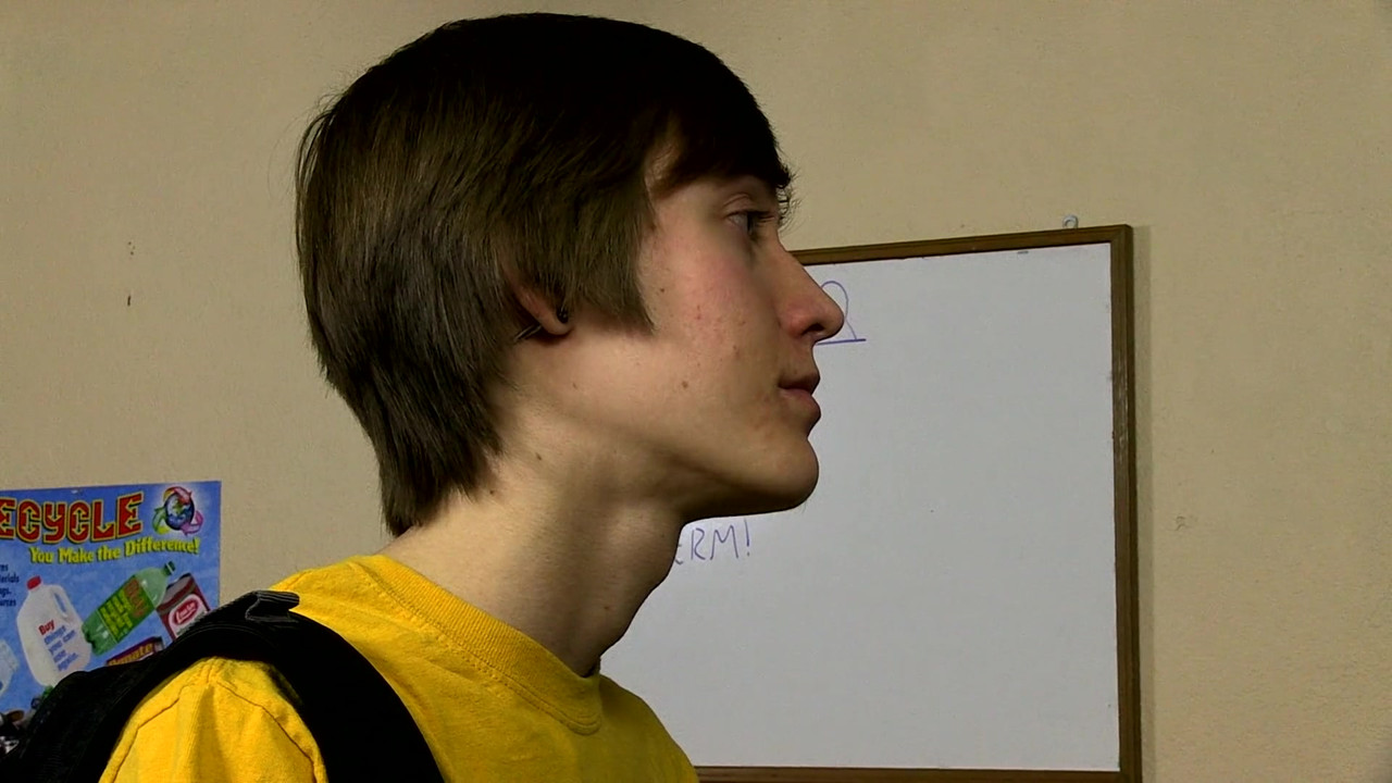 Gay guy gets ass drilled by a monster cock to a mouth cumshot