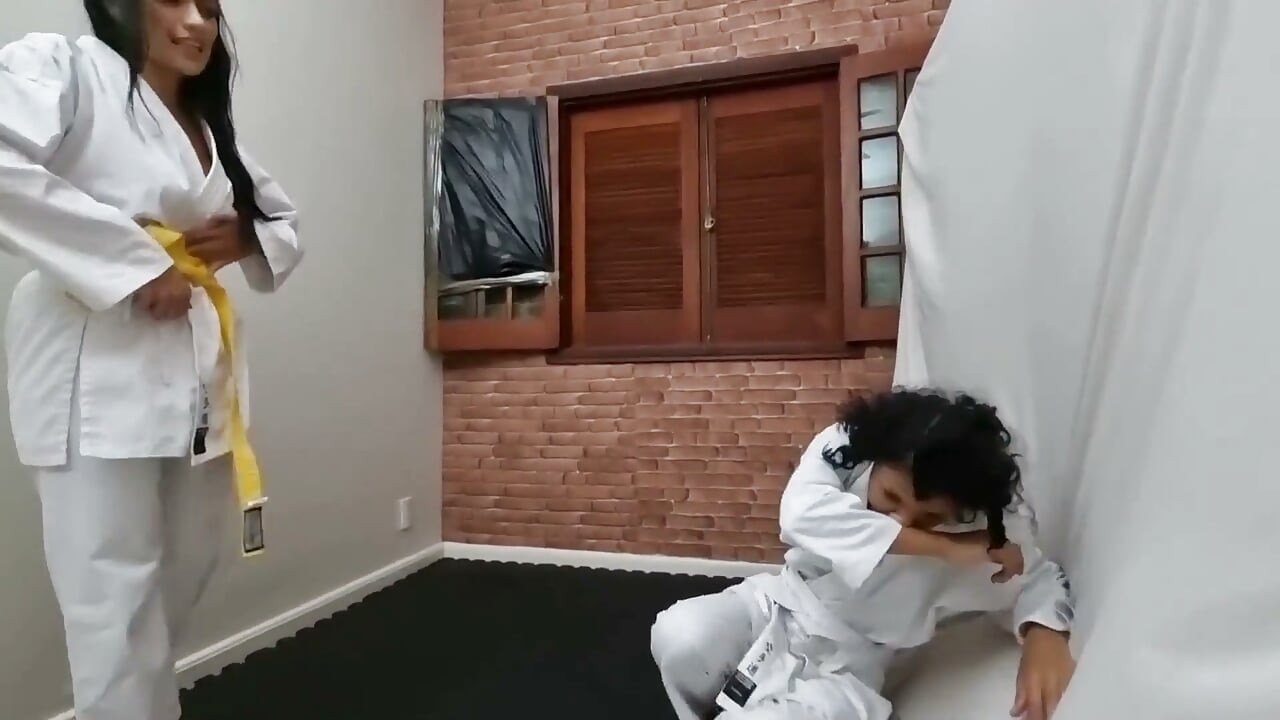 Karate Fight Girls - Top Karate Domiantion Girls in Action