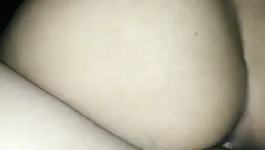 Üvey kuzenimin büyük bir yarağı var ve beni çok sert sikiyor