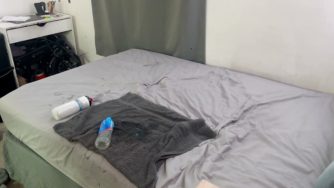 Padrastro musculoso, puños pequeño twink