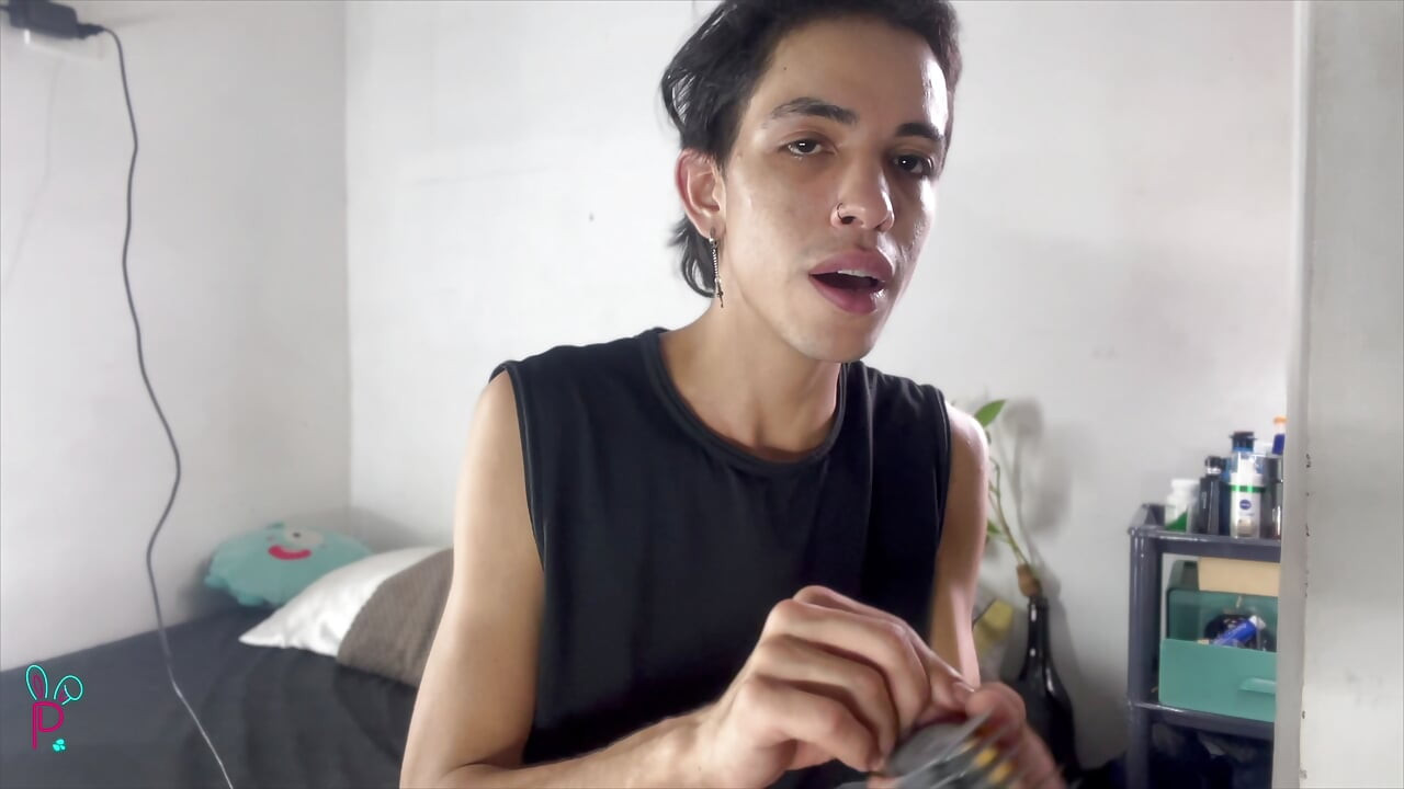 DO YOU LOVE MY HUGE 22 CM COCK?