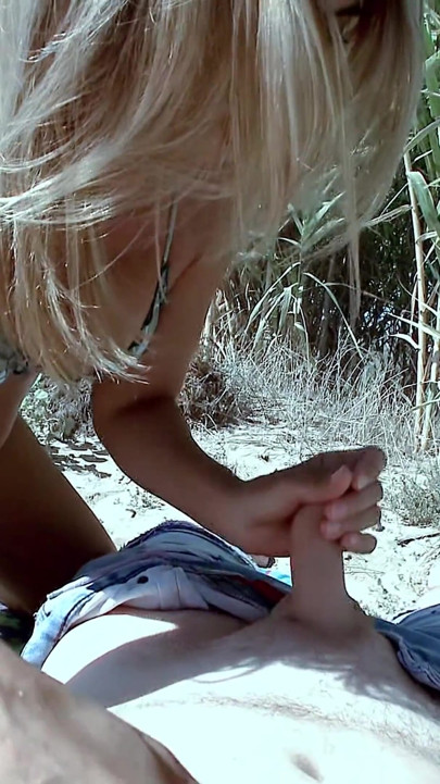 Bramilf: Handjob at the Beach in POV
