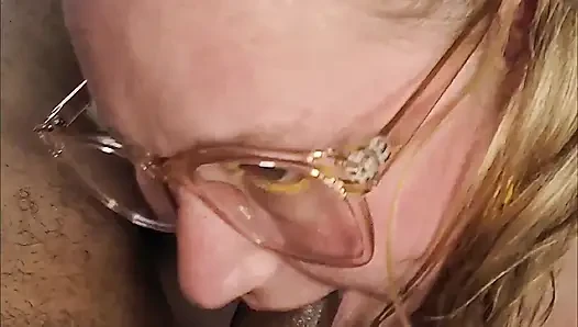 Throat Goblin ep - 97 cewek culuk amatir lagi asik nyepong kontol sampai tenggorokan