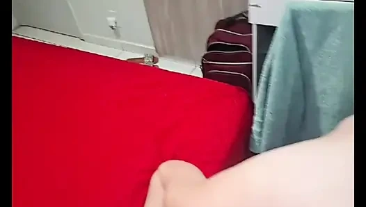 Komşu Evinde Bakım Yapan Adama Seks Yapıyor Ve Her Şeyi Filme Çekmesine Izin Veriyor