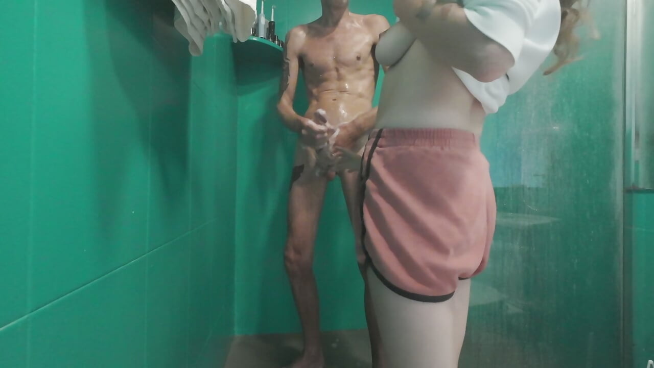 MY STEP DAD LETS ME WASH HIS HUGE DICK WHEN HE SHOWERS