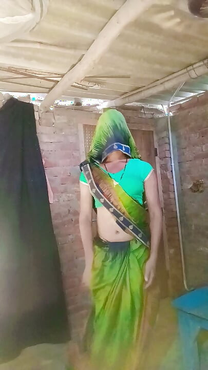 Sapna crossdresser in saree video