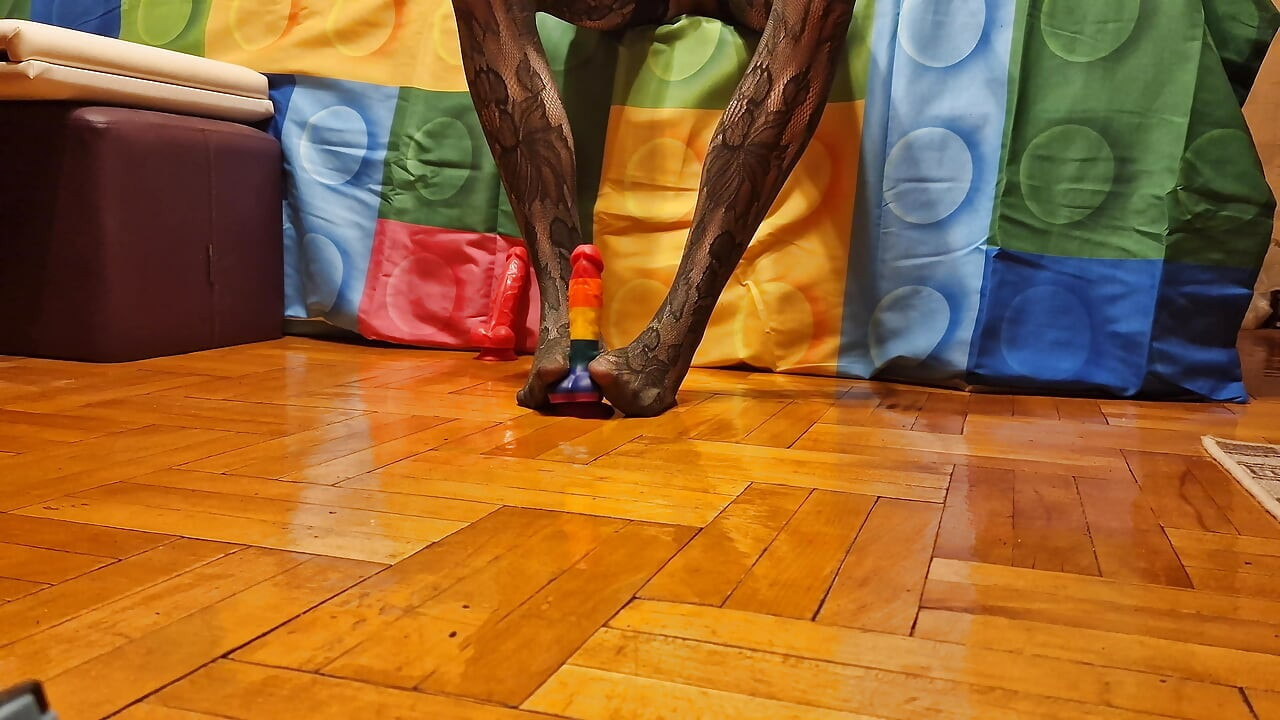 Sasha Earth foot fetish homemade amateur and masturbation