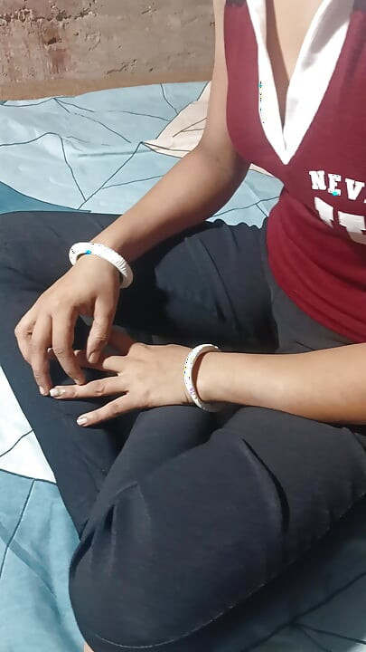 Indian hot Desi girls ka night faking xxx video desi com