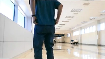 Havaalanında kamu çıplaklığı