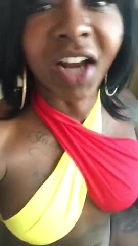 Black Shemale Gets Sucked