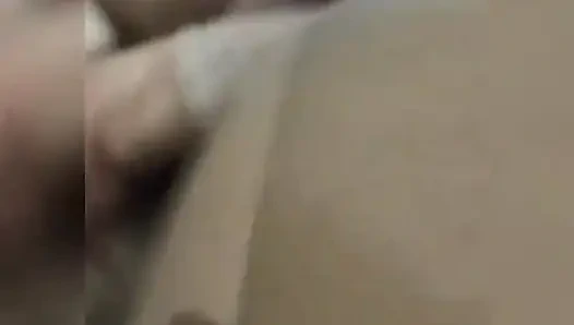 Die hure meiner freundin kam zu besuch in New York und fickt bereits in ihren arsch