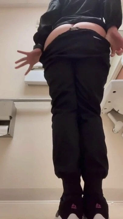 Ass spread