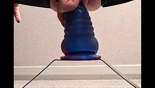 Трах с использованием моих 2 самых больших дилдо