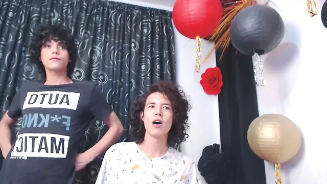 Noah & Mian Webcam Show 22.08.2020