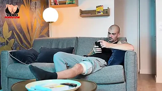Meine Nachbarin Kommt, Um Einen Kaffee Zu Trinken, Und Landet Schließlich Auf Vier Beinen in Meinem Bett!