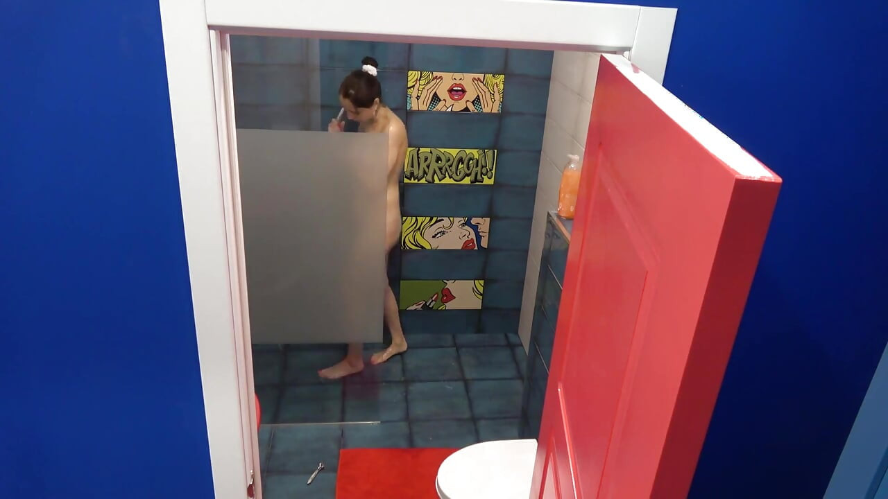 Real Busty MILF in the Shower
