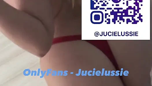 Masturbating upside down with jucielussie