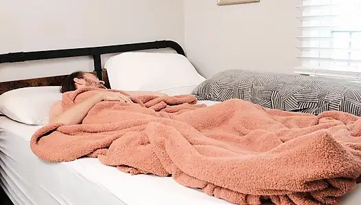 Сводный братец - мой папочка! Тренировка сводной шлюшки