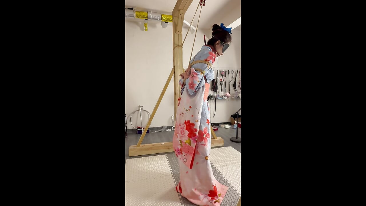 The Climax Version of Wearing a Kimono on a Sunny Day
