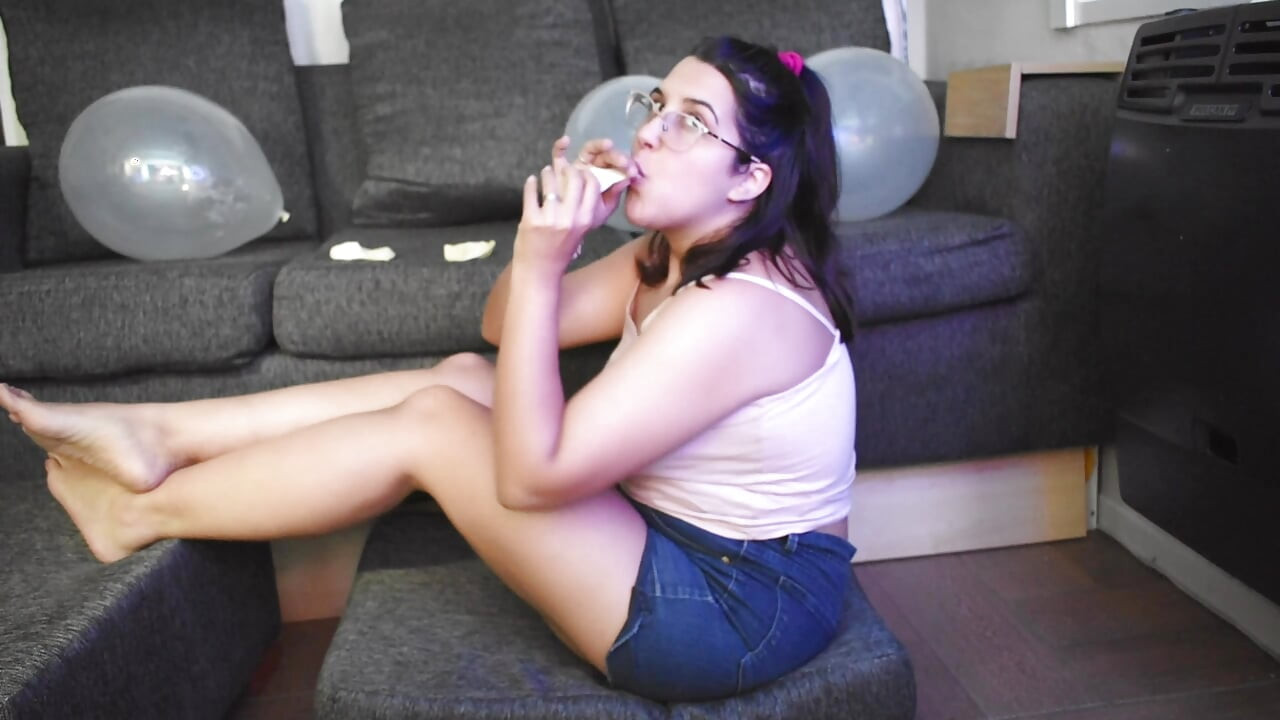 Terapie relaxantă cu baloane albe cu și pop - Bunny Looner