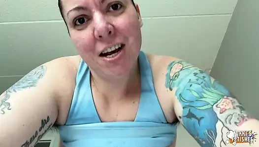 Nikkisfetishes - bir yarağım olsaydı seni onunla sikerdim!