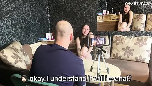 Rus oyuncu seçmeleri: yaramaz amatör hatun göt tıkacı oyunuyla dölleniyor!