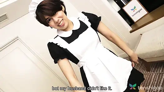 Hinata Nanase'in kocasını yarak emiyor!